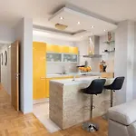 דירה Luxury Sky With Sea View And Whirlpool מאקרסקה