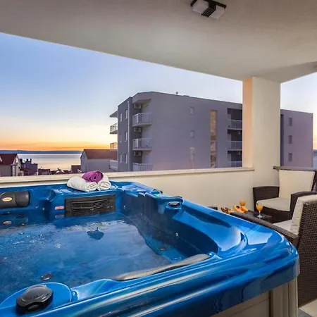 Apartmán Luxury Sky With Sea View And Whirlpool