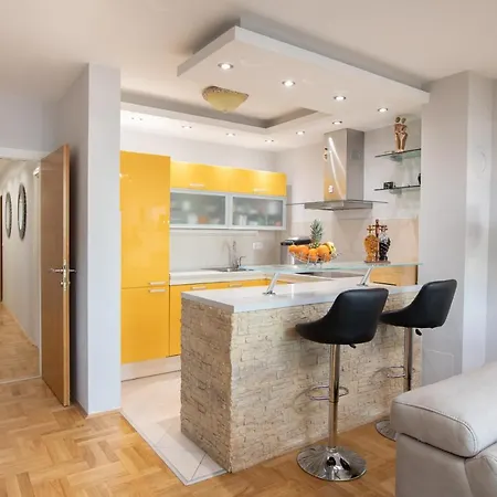 Apartmán Luxury Sky With Sea View And Whirlpool Makarská
