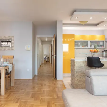 Appartamento Luxury Sky With Sea View And Whirlpool